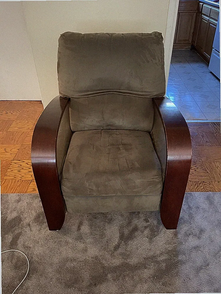 SUEDE GREEN RECLINER